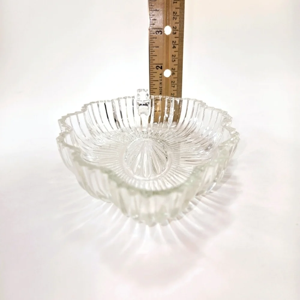 Vintage Depression Glass Trinket Dish Like New Leaf Shaped Ridged Pattern